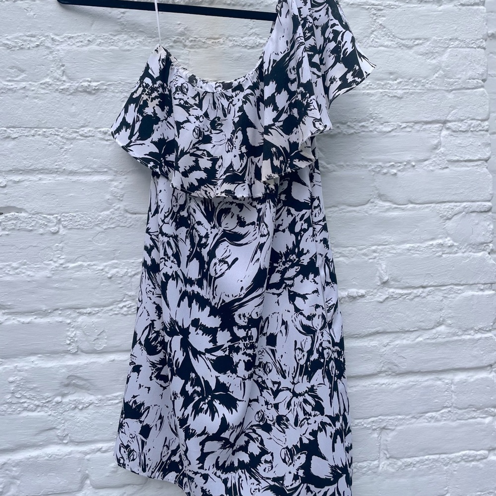 One shoulder mini floral dress